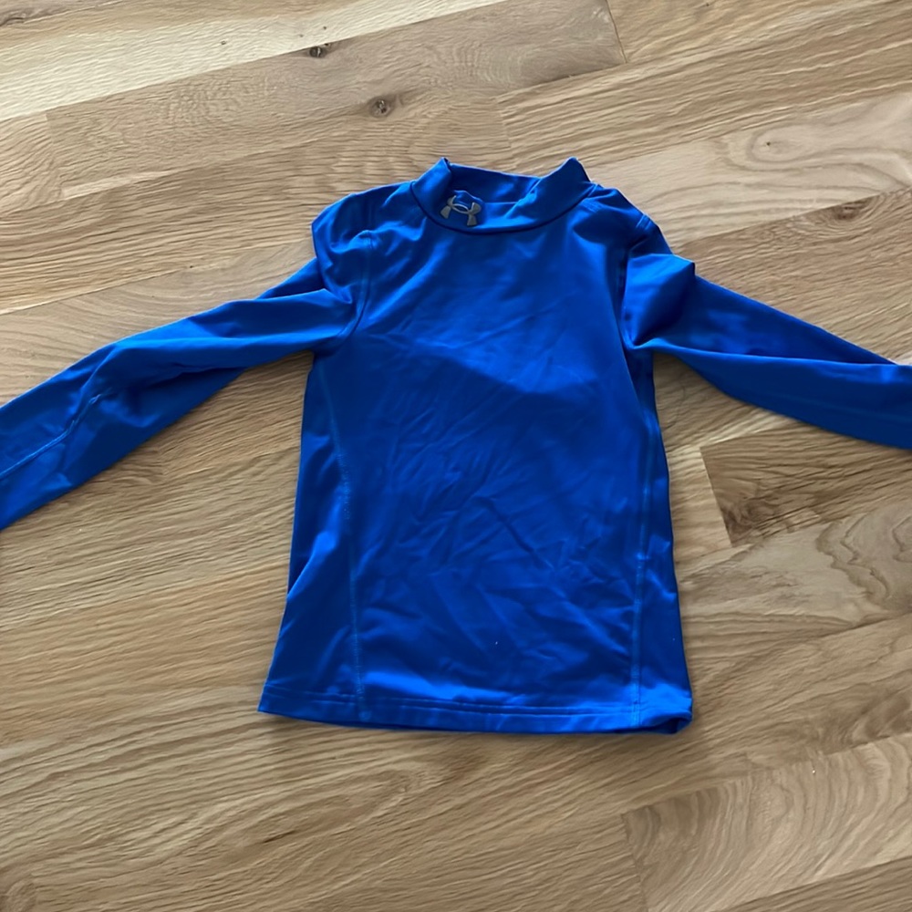 Youth xs under armor shirt